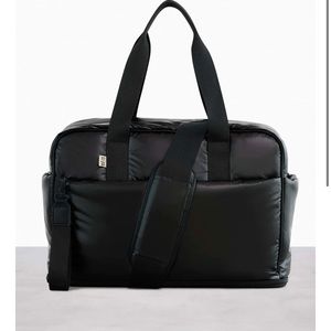 BÉIS EXPANDABLE DUFFLE IN BLACK ( GONE FOR GOOD on BEIS!!) + FREE LAPTOP SLEEVE